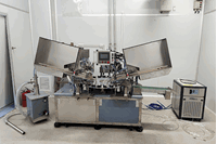 Fully automatic filling and sealing machine